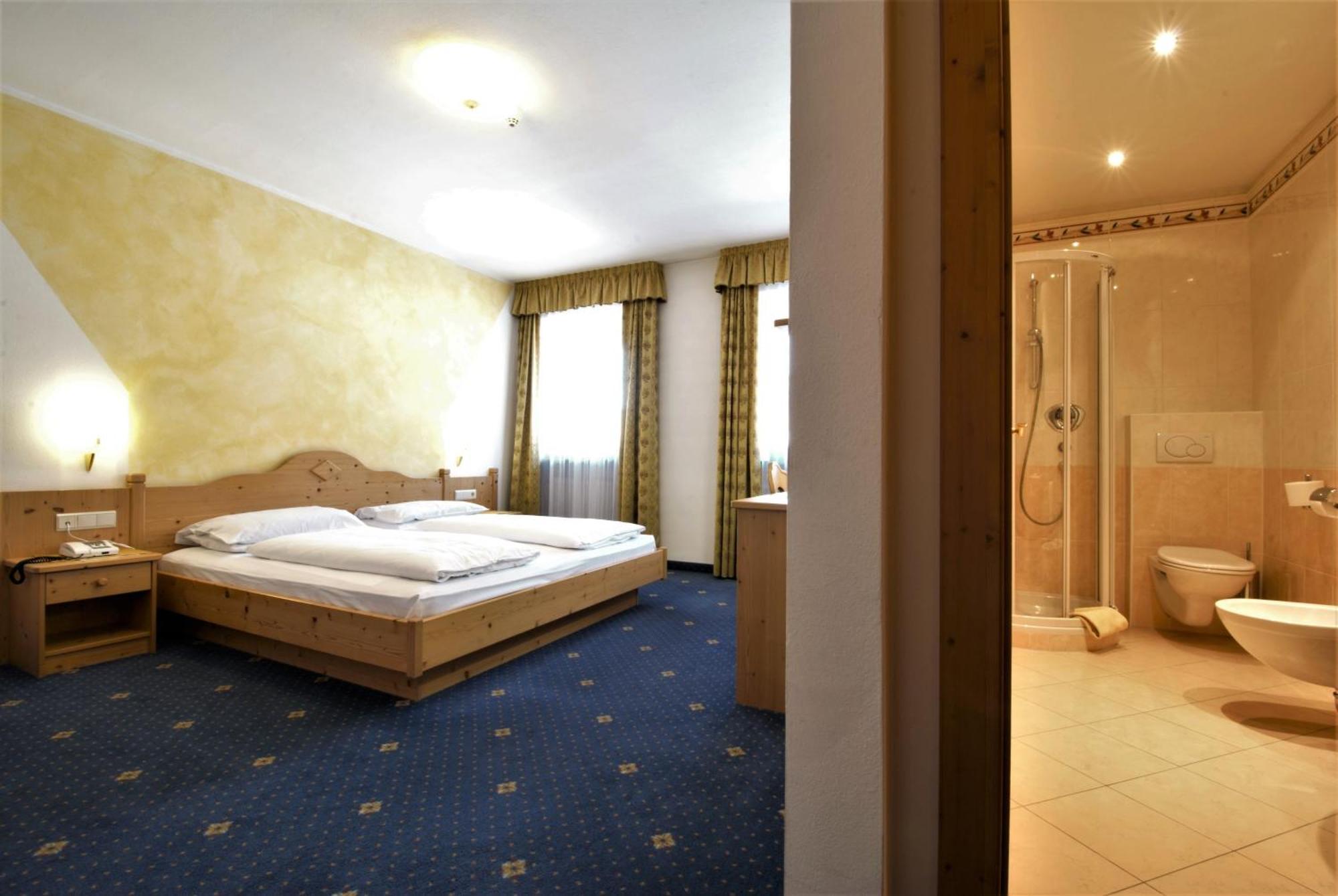 Hotel Urthaler Dobbiaco Eksteriør bilde